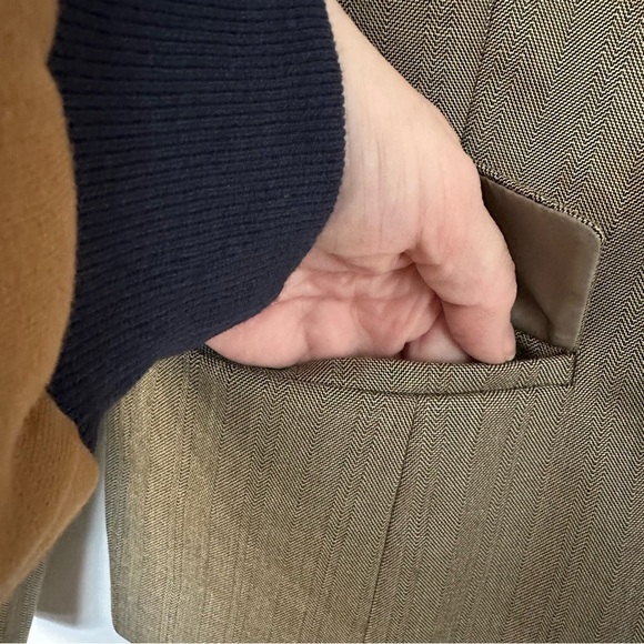 Le Suit Petite Women’s Long Sleeve 2-Button Tan Blazer Suit Jacket Size 10P GUC - Picture 4 of 8